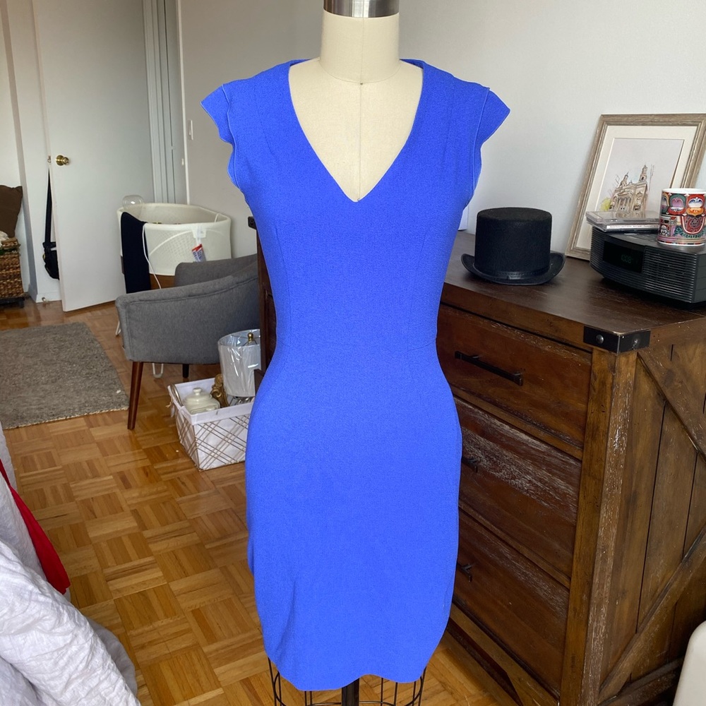 Blue v neck form fitting dress